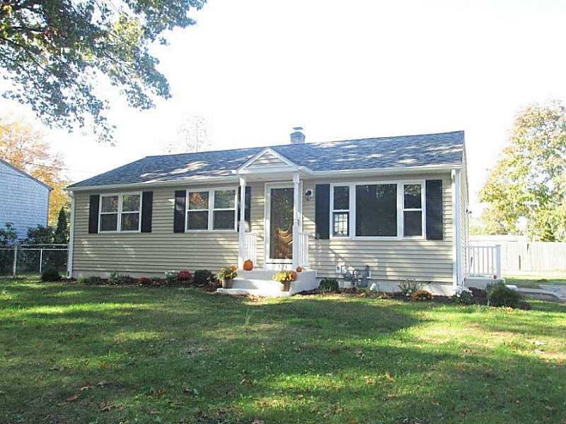 121 Turner St, Warwick, RI 02886 - photo 1