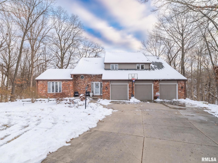 12052 N Hickory Grove Rd, Dunlap, IL 61525 - photo 1