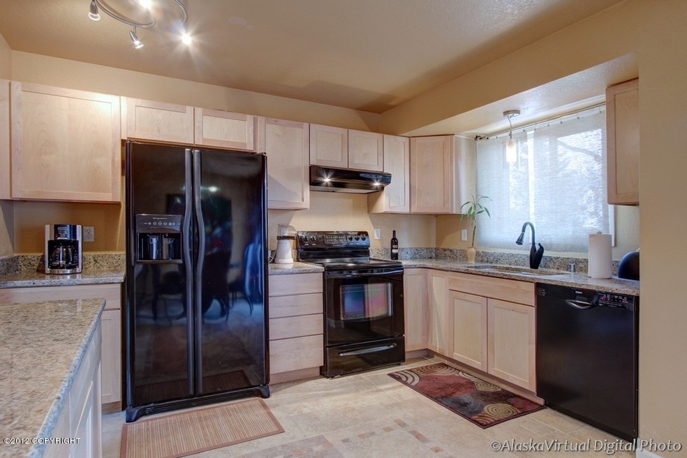 New Kitchen Cabinets, Granite & Appl.
