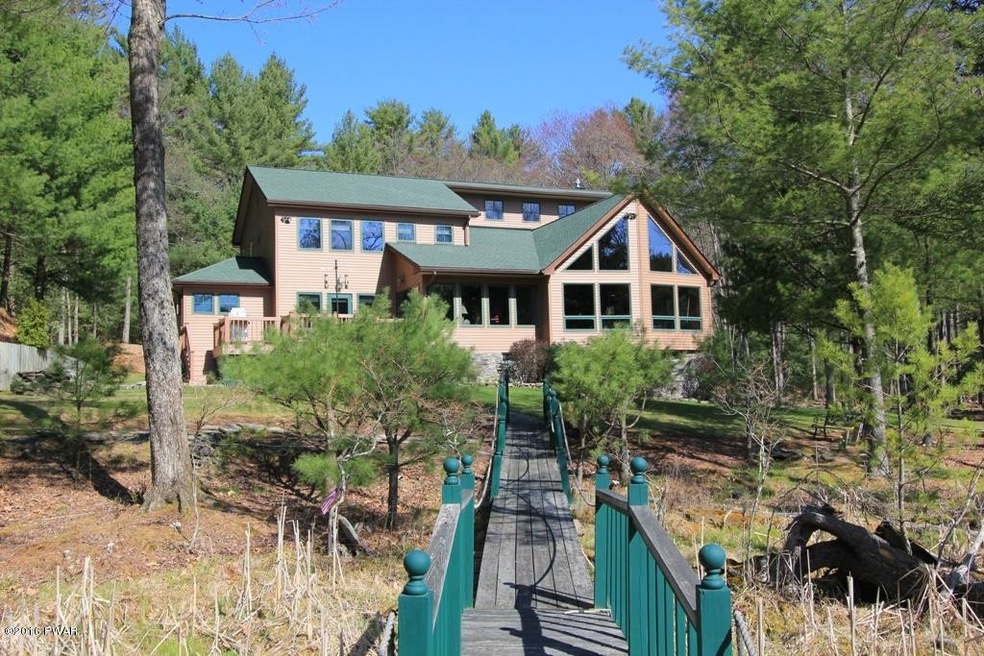 221 Covered Bridge Dr, Hawley, PA 18428 - photo 1