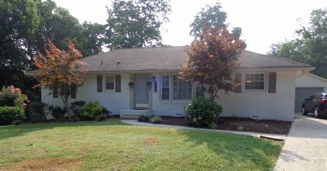 803 Cowan Ave, Shelbyville, TN 37160 - photo 1