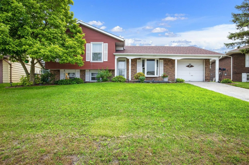 2835 E Guadalupe Cir, East Chicago, IN 46312 - photo 1