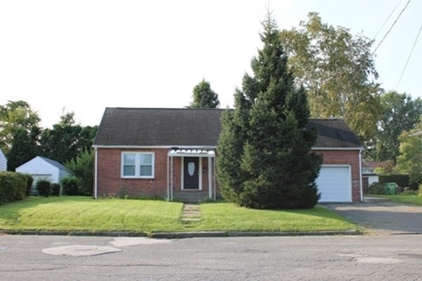 55 Bennett St, Chicopee, MA 01013 - photo 1