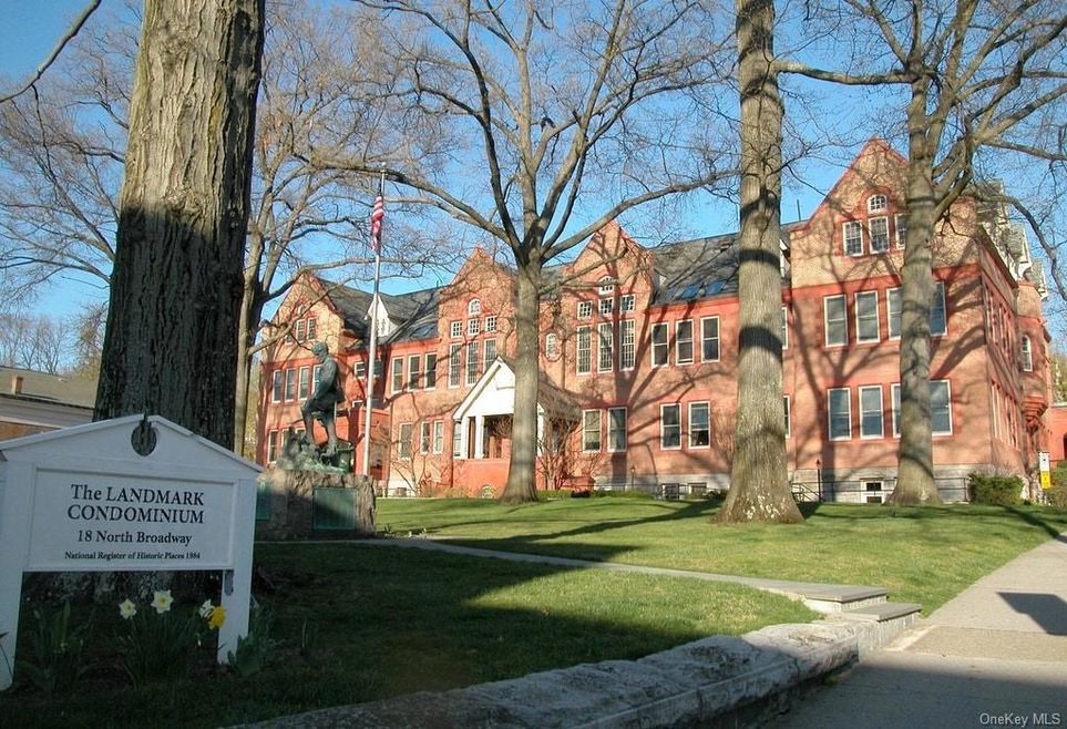 18 N Broadway unit 105, Tarrytown, NY 10591 - photo 1