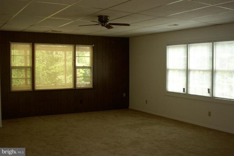 20210 Point Lookout Rd unit 5, Great Mills, MD 20634 - photo 1