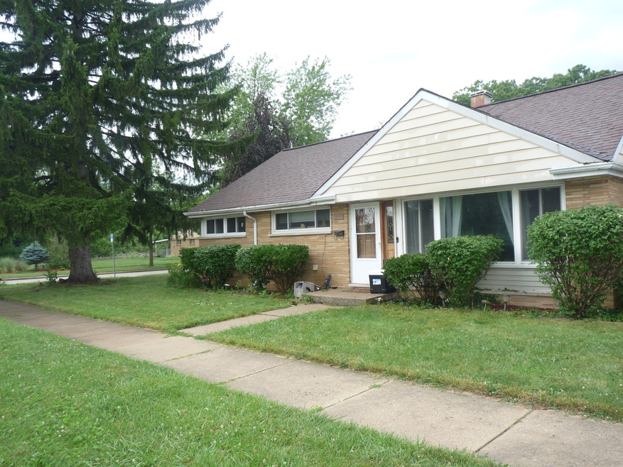 9920 Devonshire St, Westchester, IL 60154 - photo 1