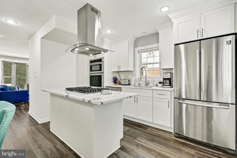 6913 Kenyon Dr, Alexandria, VA 22307 - photo 1