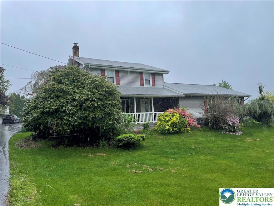 Sold $900,000 • Co-Listing Agent