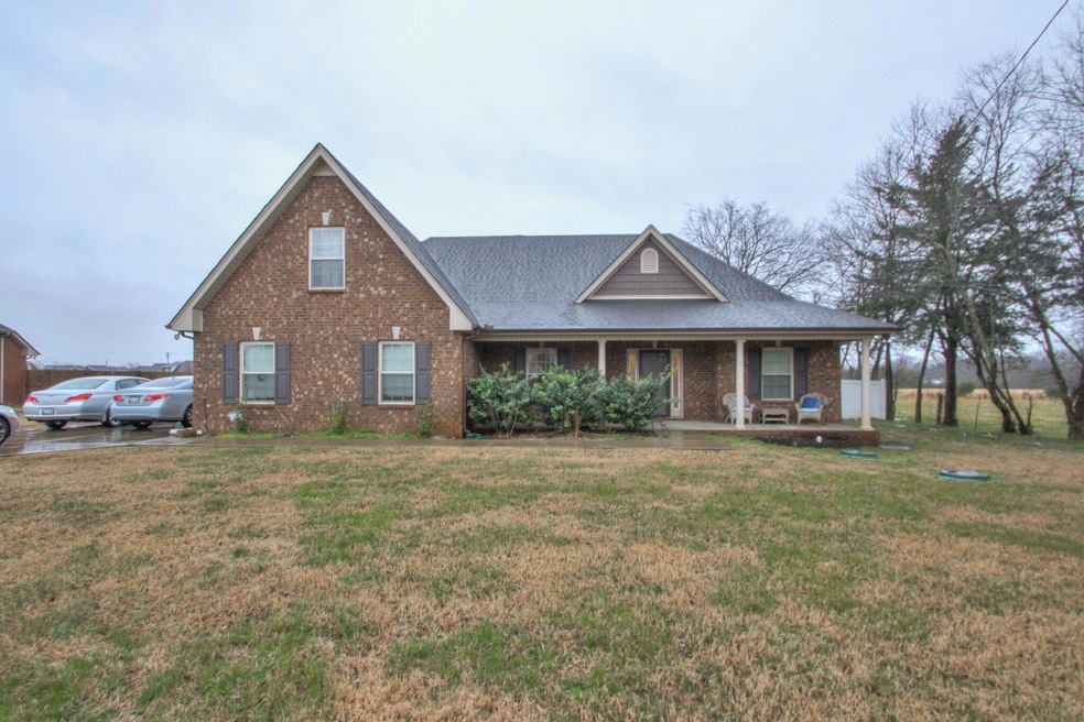 4842 Binder Ln
