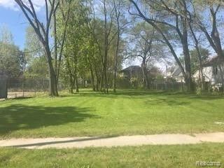 2500 Conner St, Port Huron, MI 48060 - photo 1