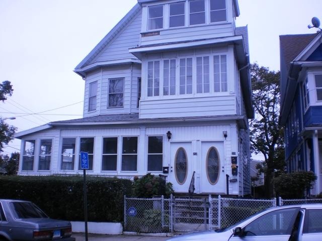 255 Davenport St unit 1st, Bridgeport, CT 06607 - photo 1