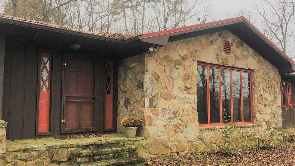 2723 Dews Pond Rd SE, Calhoun, GA 30701 - photo 1