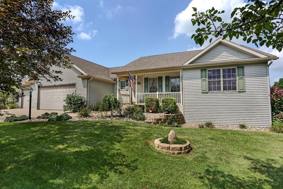 839 Sportsman Ln, La Porte, IN 46350 - photo 1