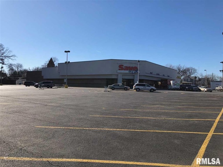 405 E Locust St, Davenport, IA 52803 - photo 1