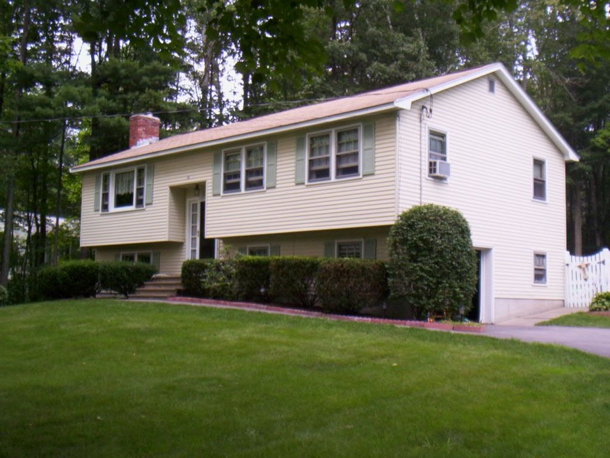 16 Cortland St, Londonderry, NH 03053 - photo 1