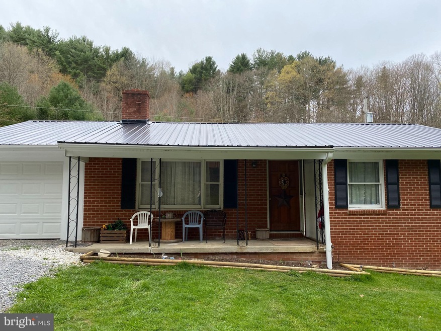 1006 Simmons Mountain Rd, Sugar Grove, WV 26815 - photo 1