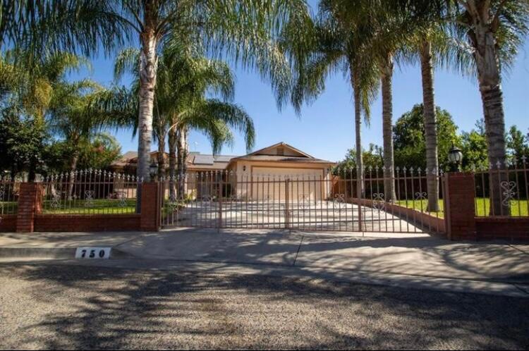 6B5760C8-408D-4547-86CB-C4618C686EDB