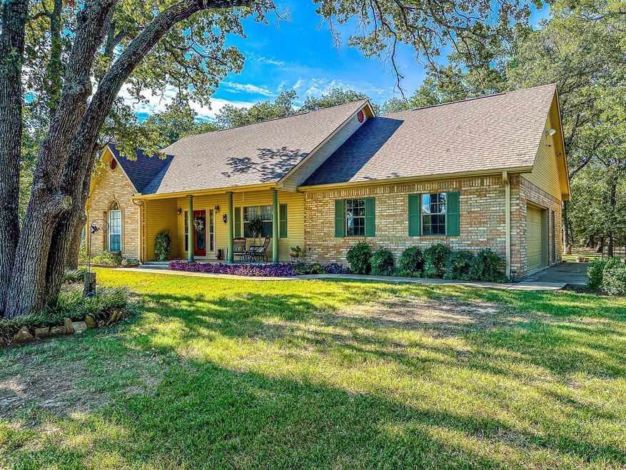 205 Woodside Ct, Corsicana, TX 75109 - photo 1
