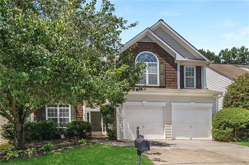 1070 Winthrope Chase Dr, Alpharetta, GA 30009 - photo 1