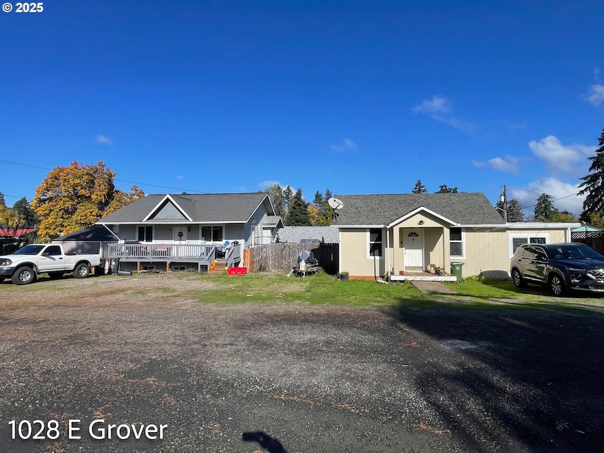 1028 E Grover Ave, Cottage Grove, OR 97424 - photo 1