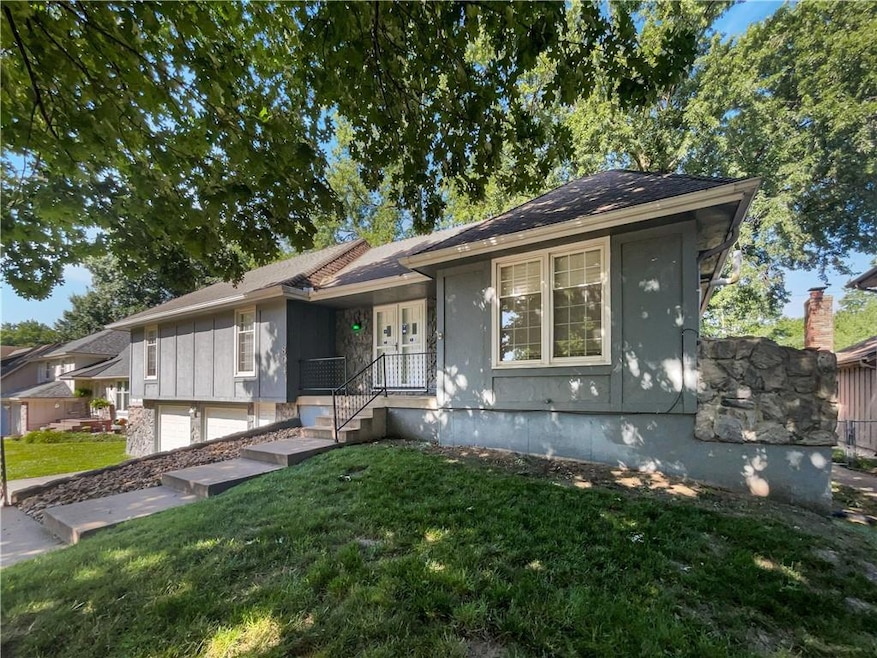 804 SW Murray Rd, Lees Summit, MO 64081 - photo 1