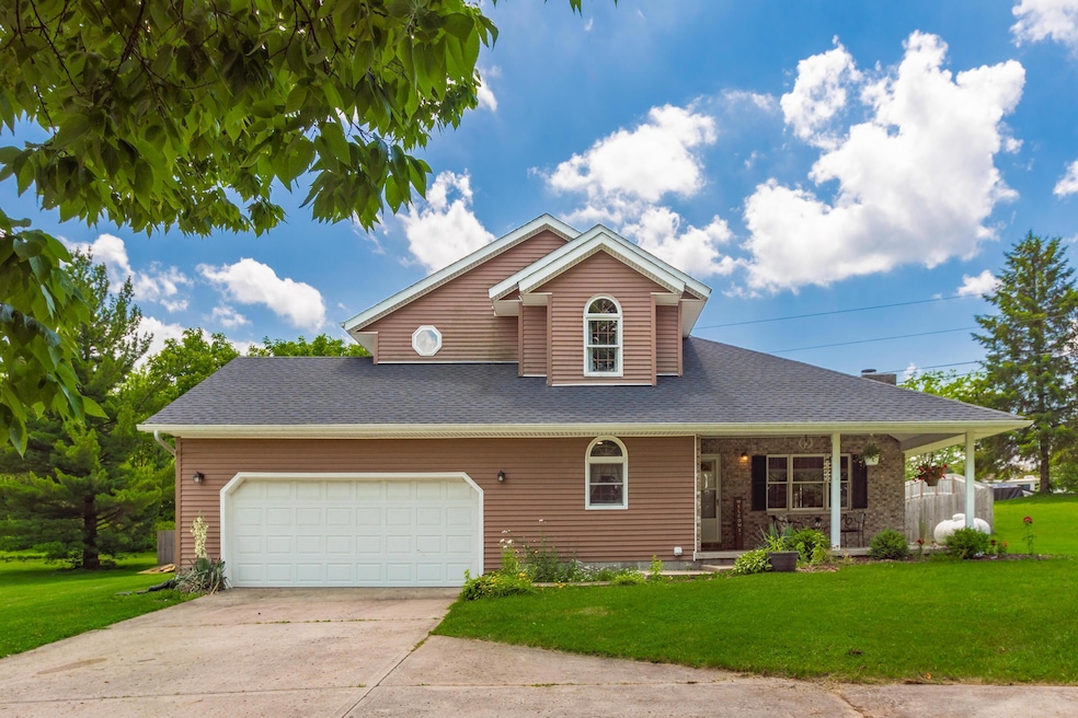 b_-_4545_Woodland_Rd_-_003