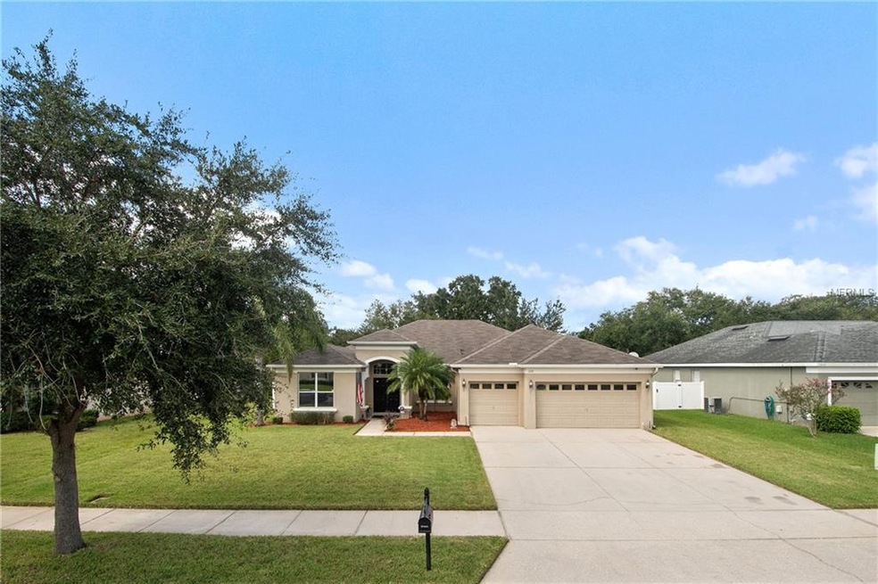 Welcome HOME to 1638 Lindzlu St!