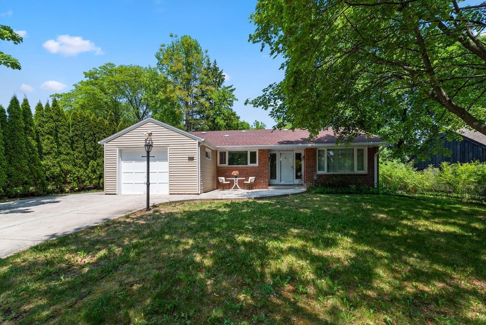 502 E. Spooner Road-2