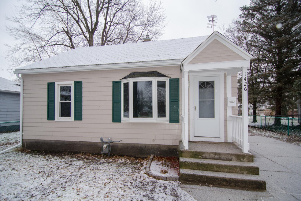 1426 Clarendon Ave, Niles, MI 49120 - photo 1