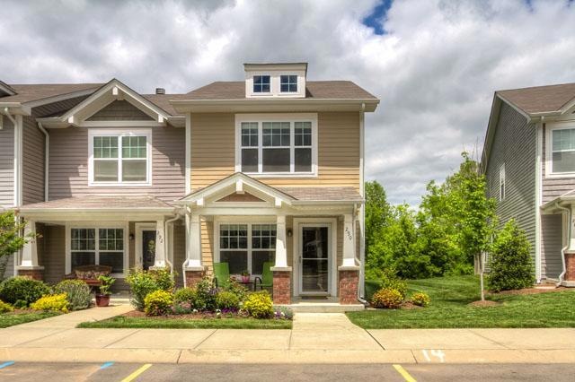 Perfect location on the END or the building backing up to the WOODS for PRIVACY