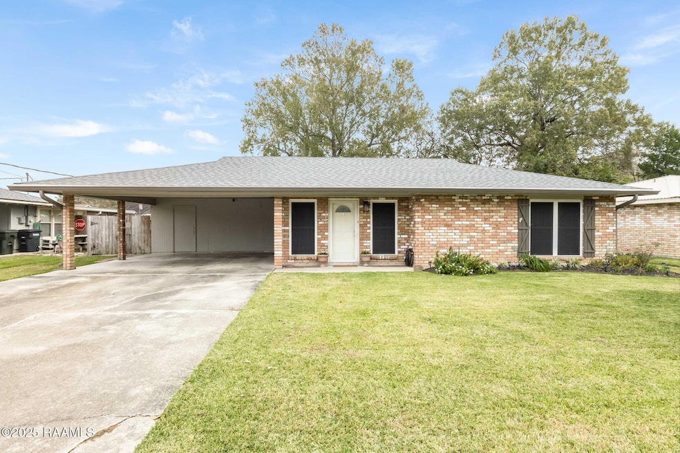124 Alameda St, New Iberia, LA 70563 - photo 1