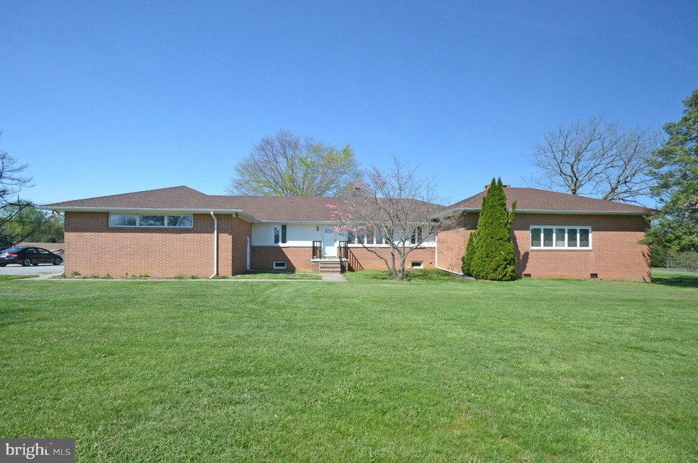 4401 Cherry Tree Ln, Sykesville, MD 21784 - photo 1