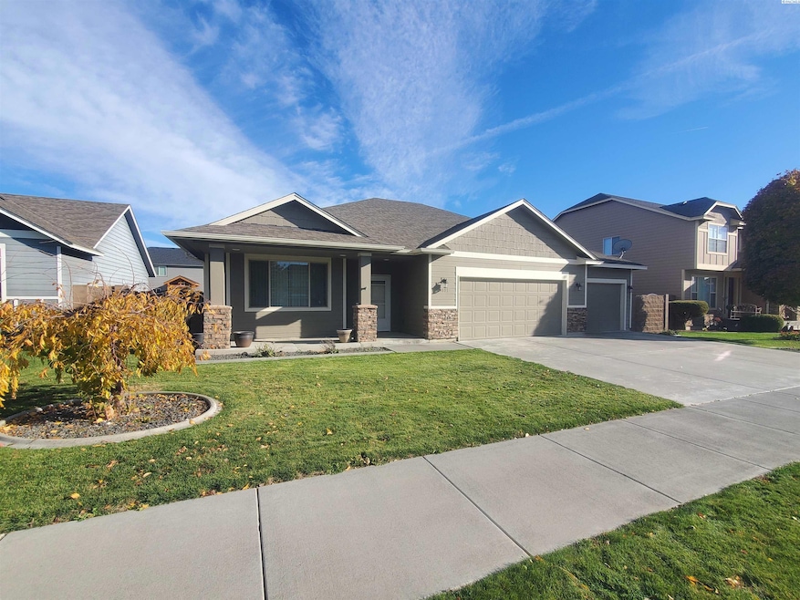 3001 S Dawes St, Kennewick, WA 99338 - photo 1