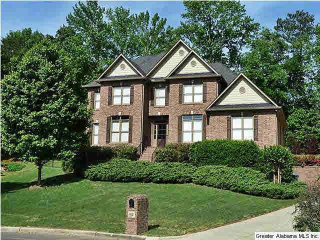 Front view of this beautiful house on a cul-de-sac