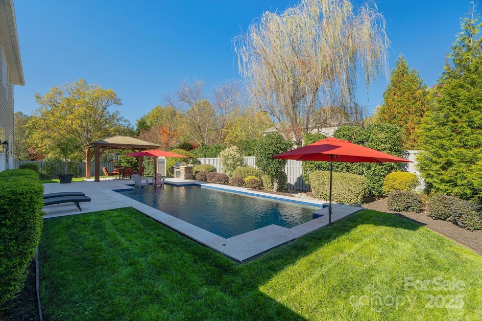 Under Contract $825,000