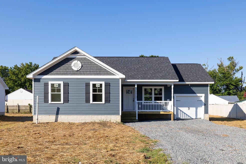 129 Pearson Dr, Colonial Beach, VA 22443 - photo 1