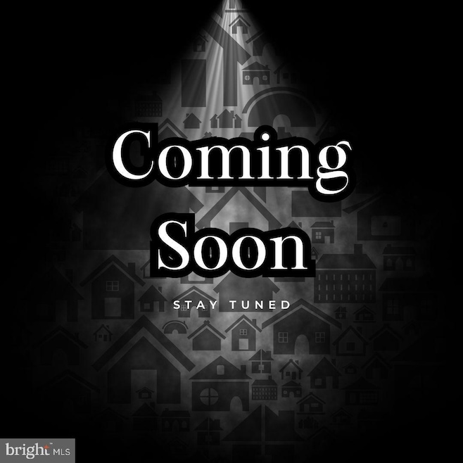 8012 Lakecrest Dr, Greenbelt, MD 20770 - photo 1