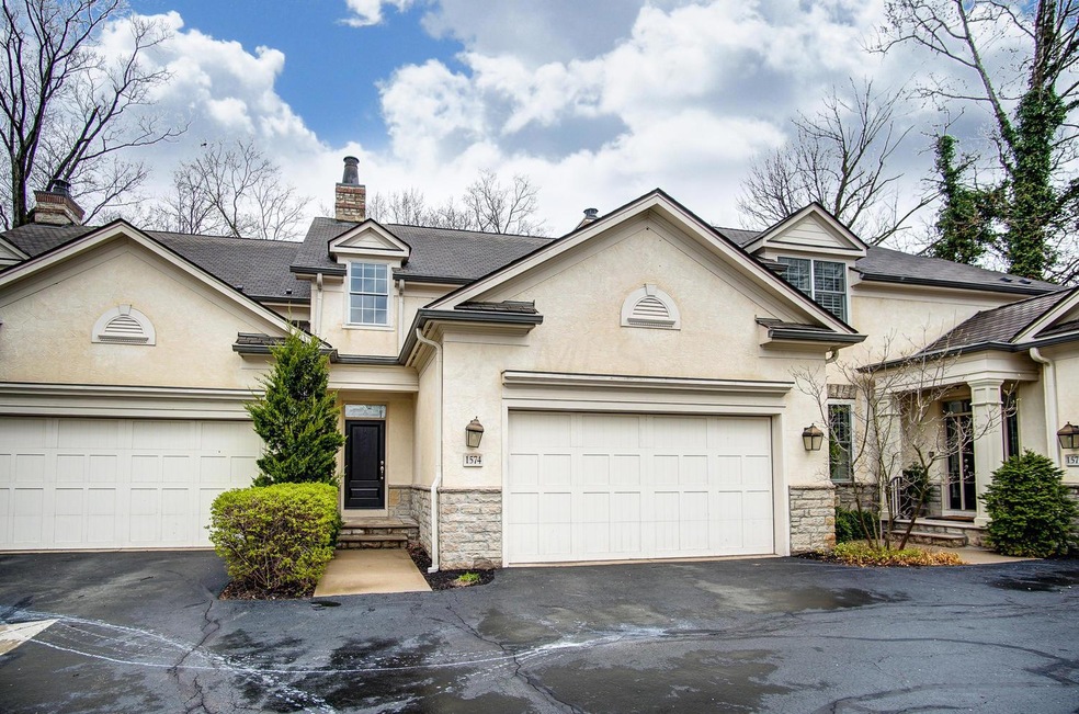 1574 Roxbury Rd unit 1574, Columbus, OH 43212 - photo 1