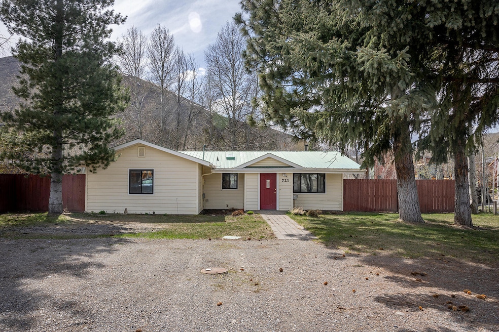 Under Contract $562,500 • Co-Listing Agent