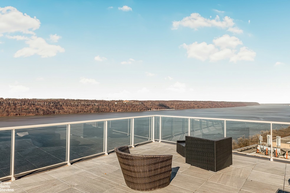 340 Cabrini Blvd unit 501, New York, NY 10040 - photo 1