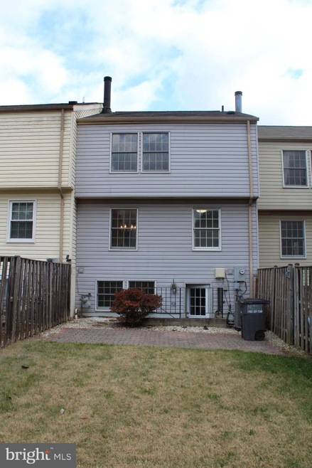 6304 Mary Todd Ln, Centreville, VA 20121 - photo 1