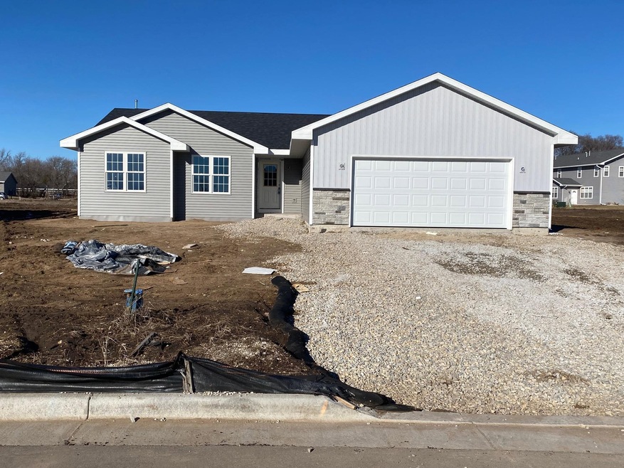 1044 Plum Ct, Janesville, WI 53546 - photo 1