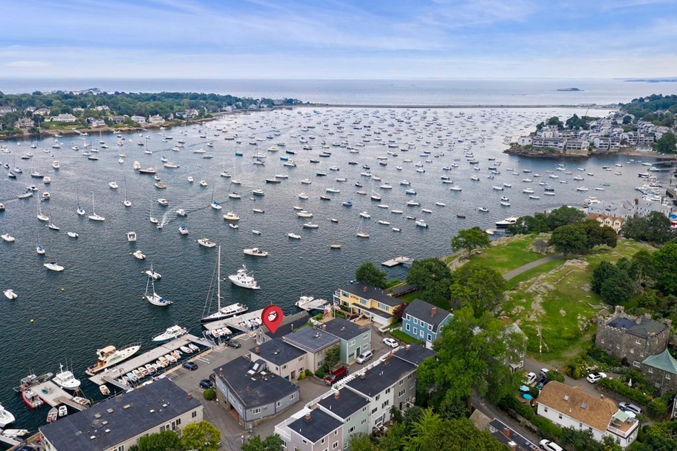 7 Mariners Ln, Marblehead, MA 01945 - photo 1