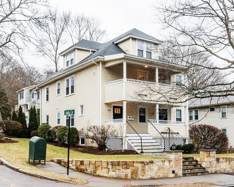 912 Chestnut St unit 914, Waban, MA 02468 - photo 1