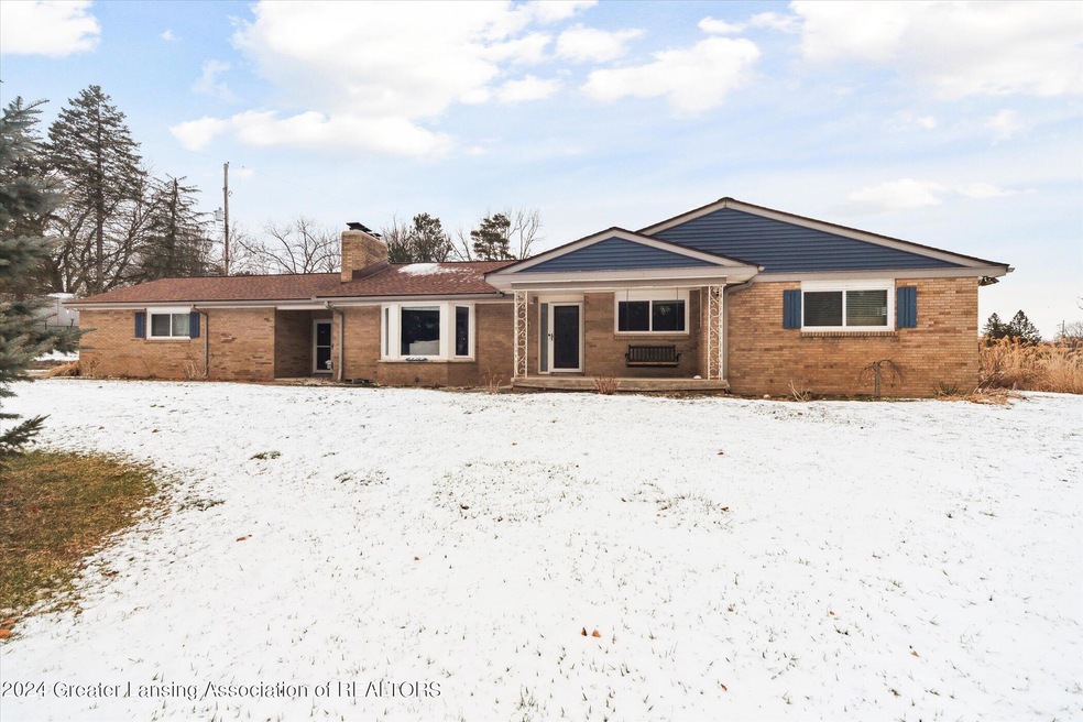 05-3910-Barton-Rd-Lansing-MI-48917-Windo