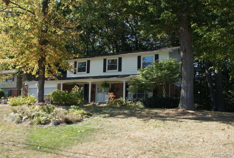 4619 Curtis Ln, Clarkston, MI 48346 - photo 1