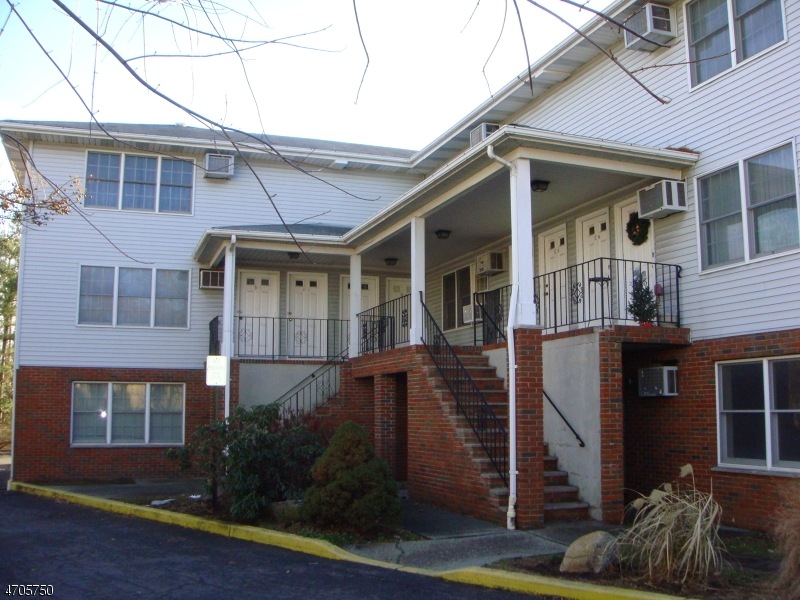 5 Sewall Ave unit B2, Clifton, NJ 07011 - photo 1