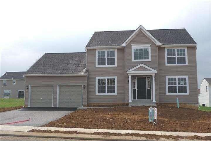 107 Nantucket Dr, Reading, PA 19605 - photo 1