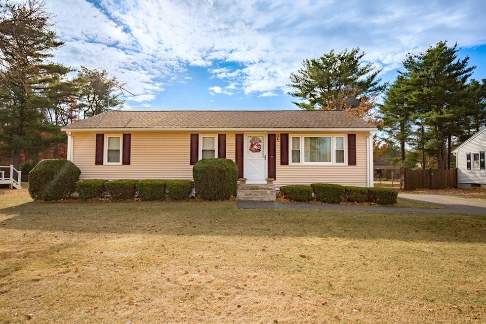 33 Campbell Dr, Easthampton, MA 01027 - photo 1