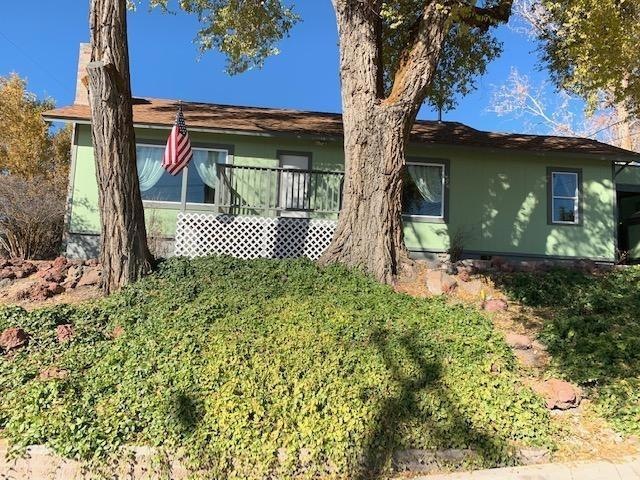 1902 Academy Ave, Klamath Falls, OR 97601 - photo 1